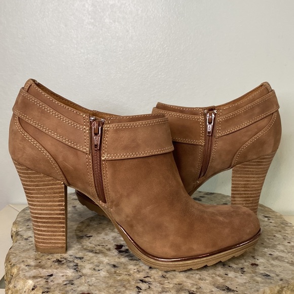 Sofft Willa Buckled Burnished Leather Stacked Heel Bootie-Twine Tan-Women’s 8M - Picture 10 of 16